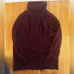 American Eagle Outfitters Women's Turtleneck Sweater - Burgundy